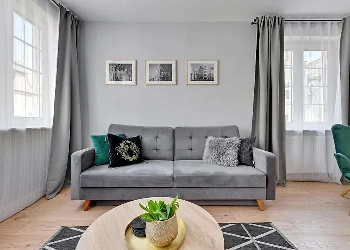 The Golden Lions Ogarna *